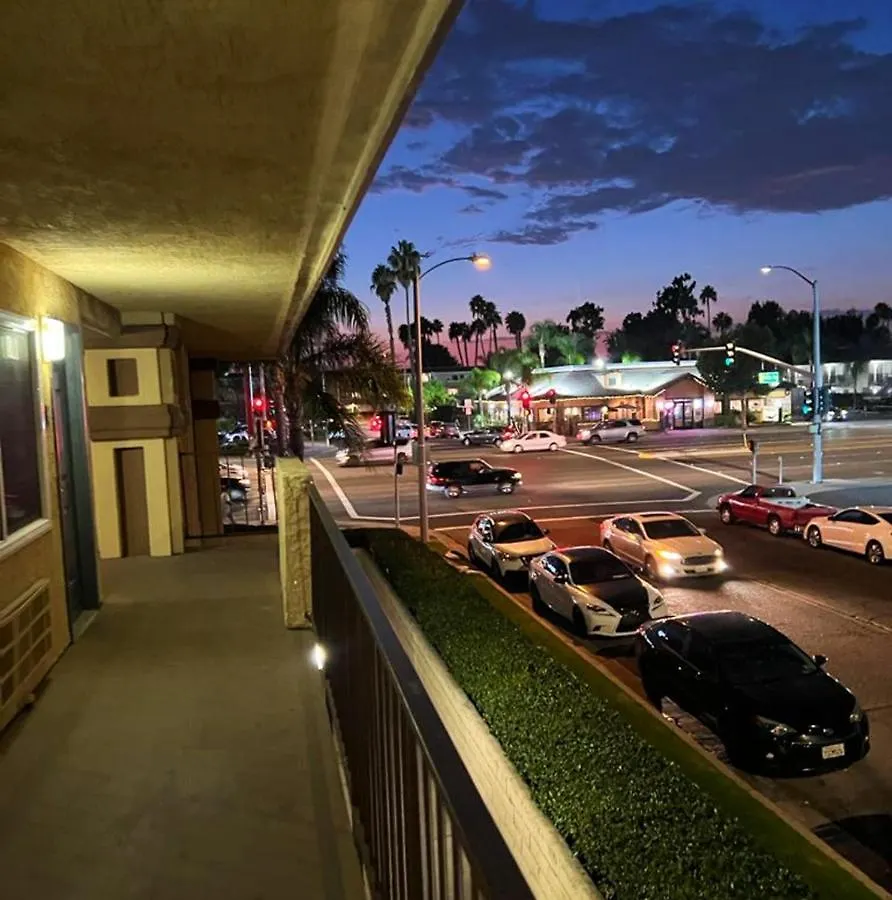 Bposhtels Anaheim Hostel