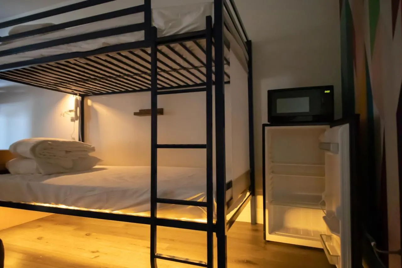 Bposhtels Anaheim Hostel