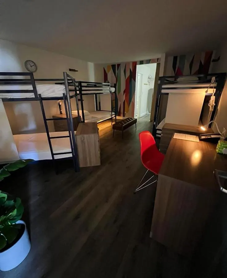 Bposhtels Anaheim Hostel