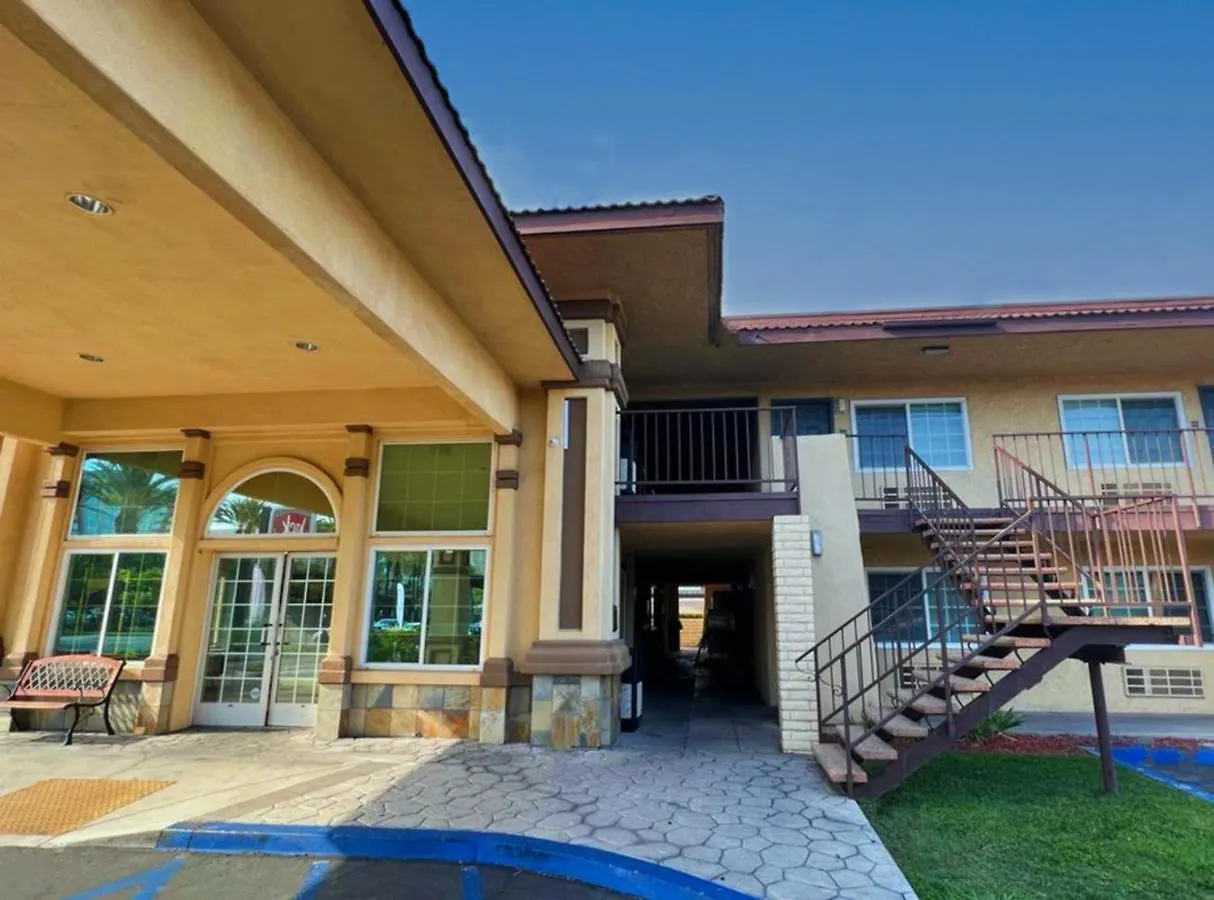 Bposhtels Anaheim Hostel